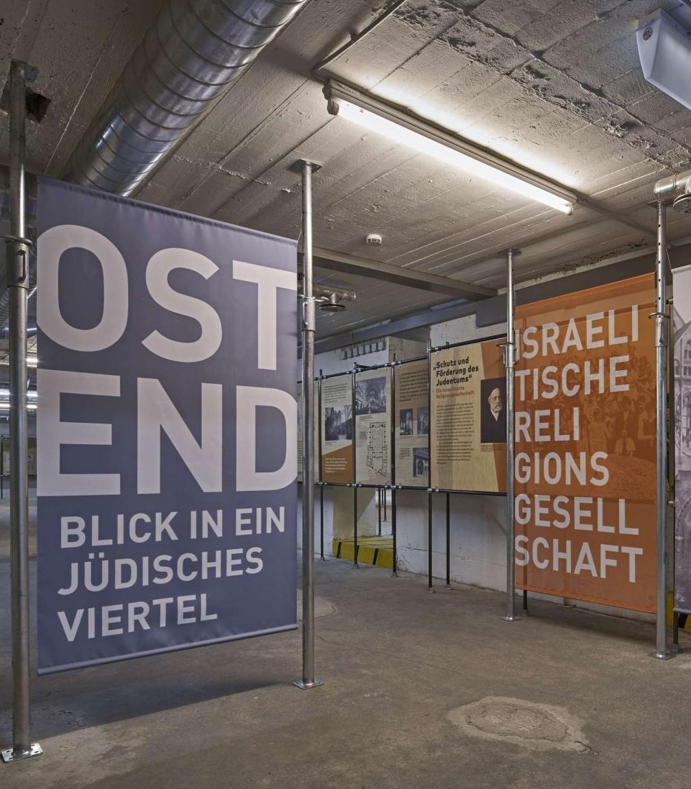 Blick in die Ausstellung "Ostend - Blick in ein Jüdisches Viertel"